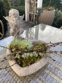 Fågelbad/Växtskål med ängel, antikgrå H20xD22 cm , hemmetshjarta.se