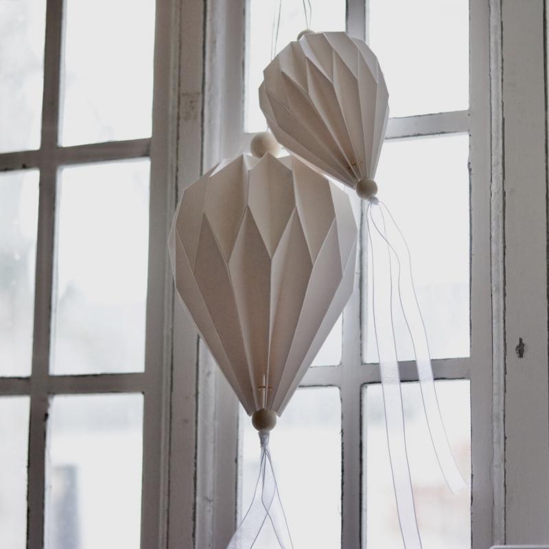 Vindspel Pappballong med tygremsor 85 cm , hemmetshjarta.se