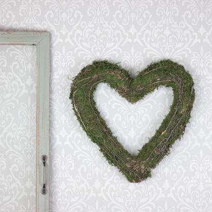 Mosshjärta med grenar 32 cm , hemmetshjarta.se